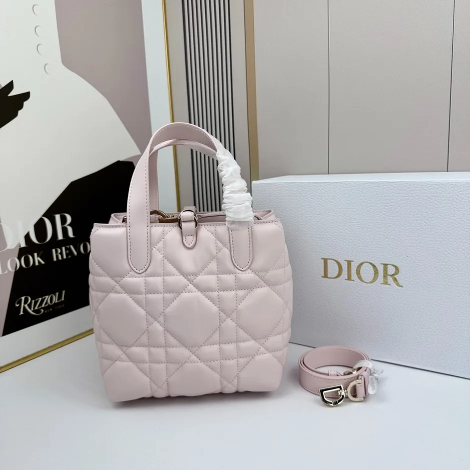 1788589077514999.webp フェミニン Dior Toujours スモール ハンドバッグ クリスチャン・ディオール コピー ピンク