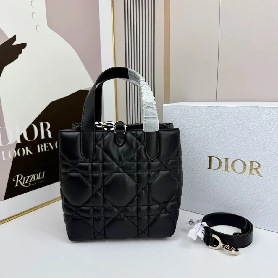 1788589496397904.webp 定番 人気 Dior Toujours スモール ハンドバッグ クリスチャン・ディオール コピー ブラック
