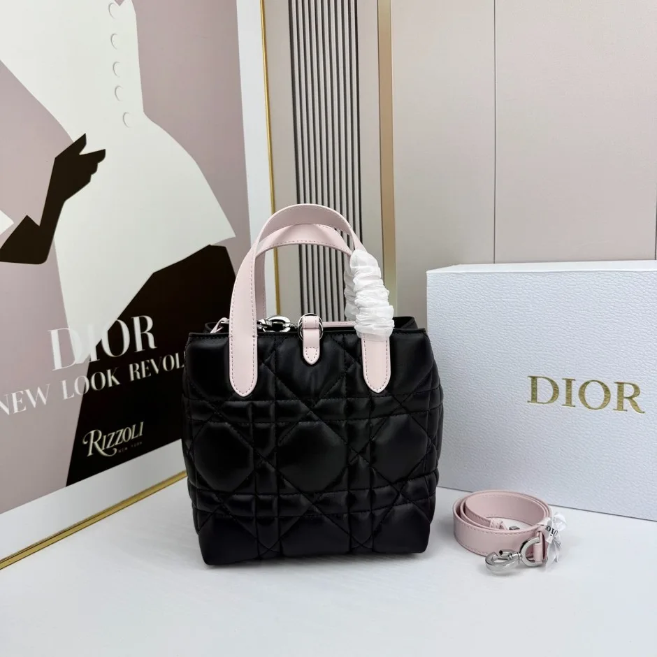 1788590218767113.webp クリスチャン・ディオール コピー 可愛い エレガント Dior Toujours スモール ハンドバッグ