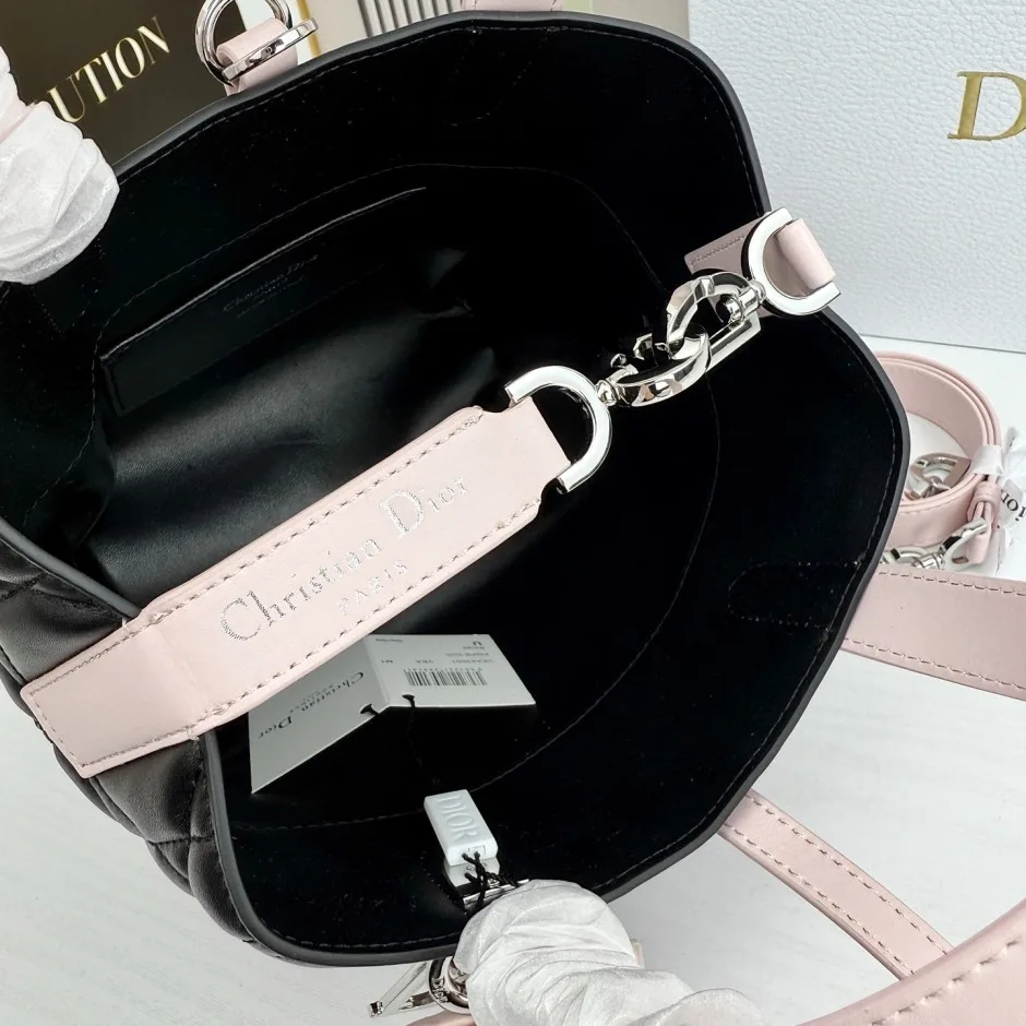 1788590227915284.webp クリスチャン・ディオール コピー 可愛い エレガント Dior Toujours スモール ハンドバッグ