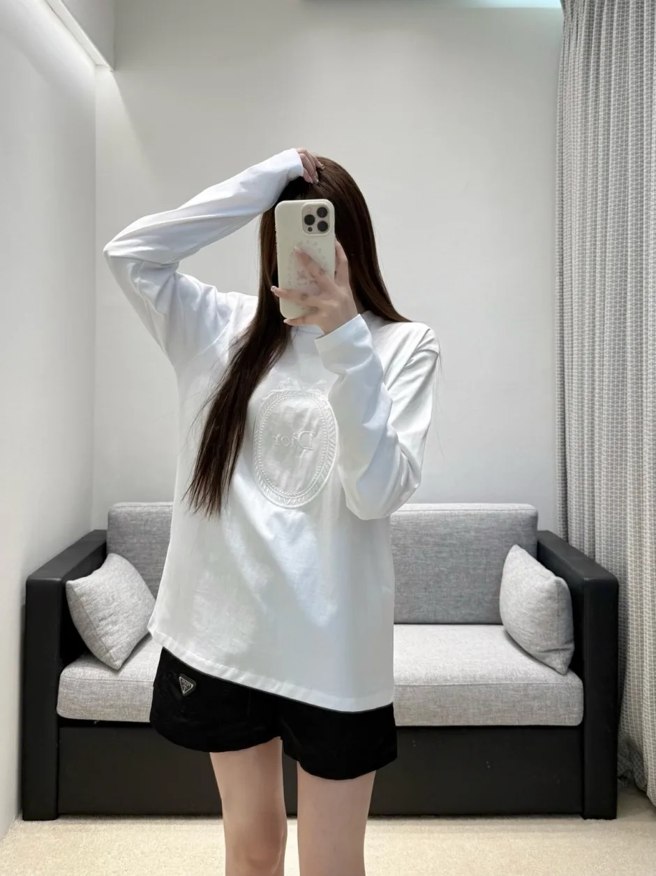 1788775078851840.webp クリスチャン・ディオール Tシャツ コピー 刺繍入り コットン 長袖Tシャツ