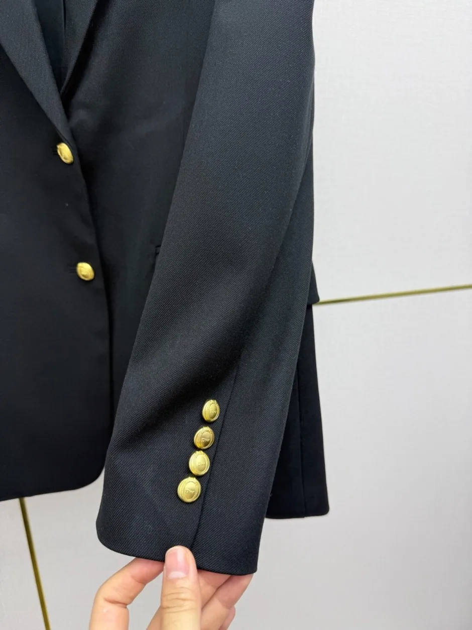 洗練された ロゴ刺繍 テーラードジャケット クリスチャン・ディオール ジャケット 偽物 ブラック