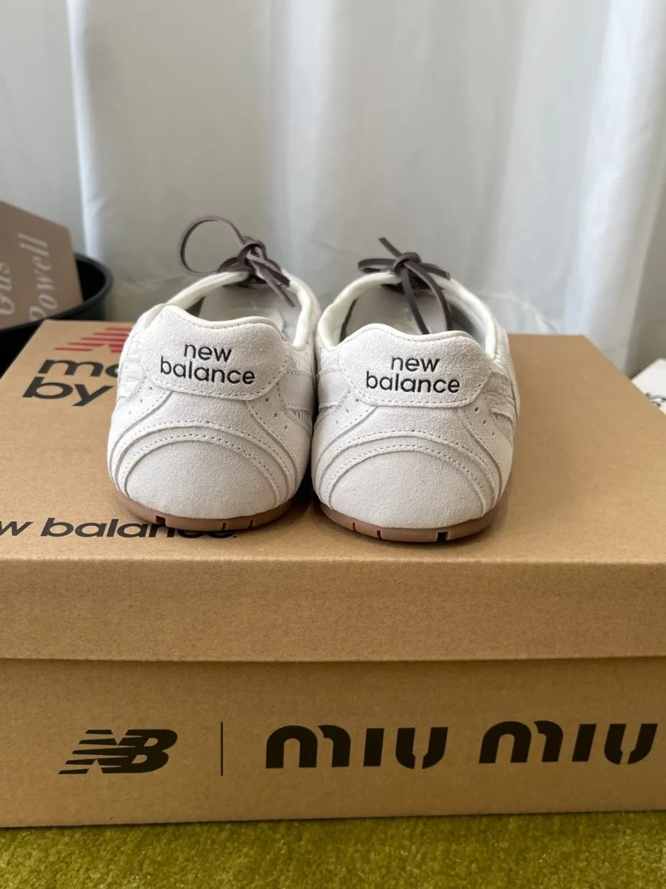 1789036219467327.webp MIUMIU × New Balance メッシュ&スエード シューズ ミュウミュウ スニーカー 偽物
