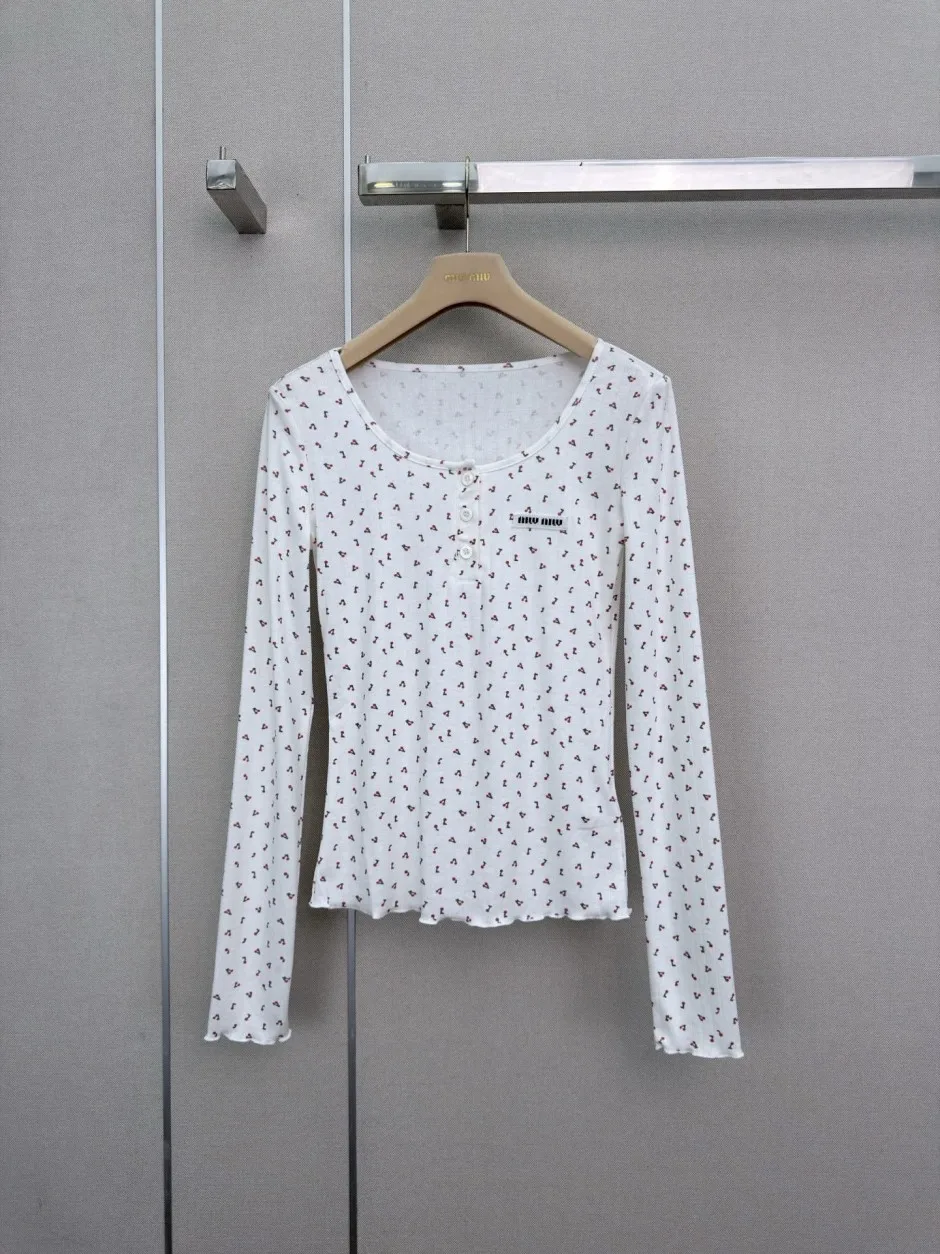 1789103291498685.webp 可愛い 総柄プリント ヘンリーネック 長袖Tシャツ ミュウミュウ Tシャツ 偽物 ホワイト