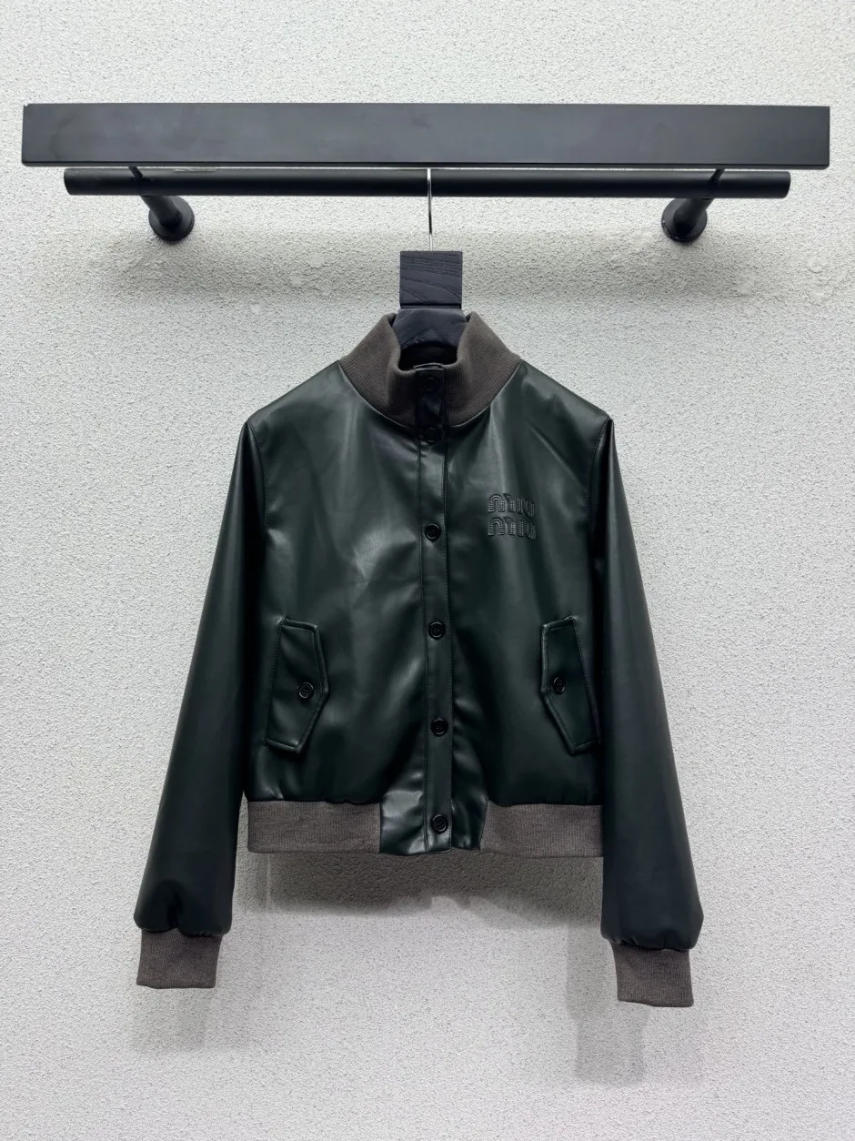 1789125723991929.webp カジュアル 上品 PUレザー ブルゾン ミュウミュウ ジャケット 偽物 グリーン