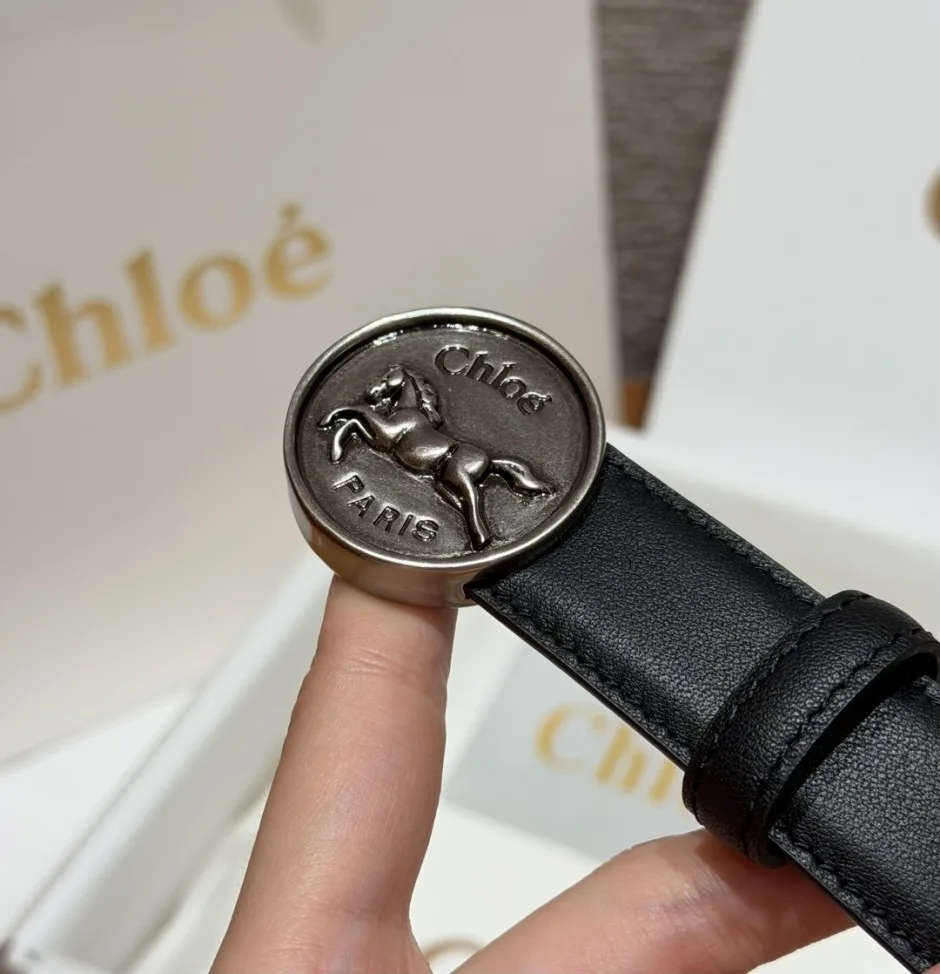Chloé Horse Medal ベルト クロエ スーパーコピー 合わせやすい 25mm ブラック