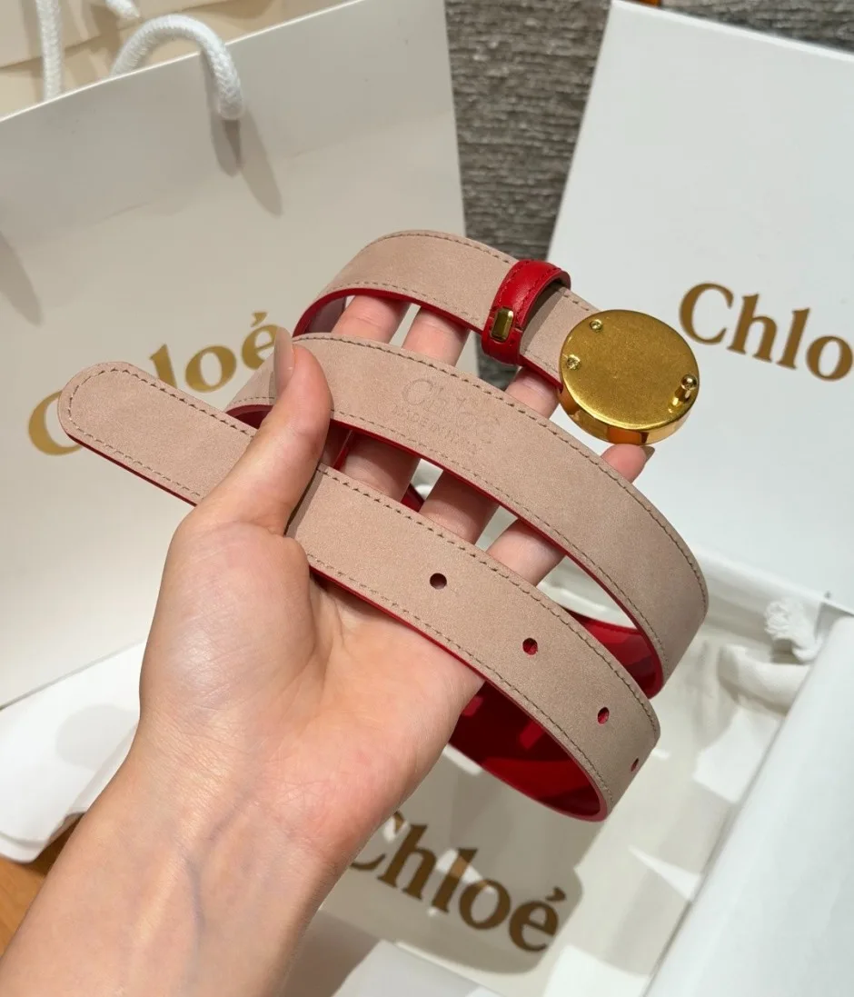 1789309005323733.webp クロエ スーパーコピー Chloé Horse Medal ベルト 合わせやすい 25mm レッド