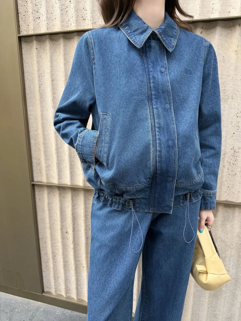 洗練された ロゴ刺繍 デニムブルゾン ロエベ ジャケット 偽物 合わせやすい