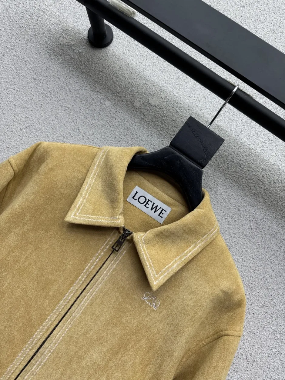 洗練された スエード ジップアップブルゾン ロエベ ジャケット 偽物 ロゴ刺繍