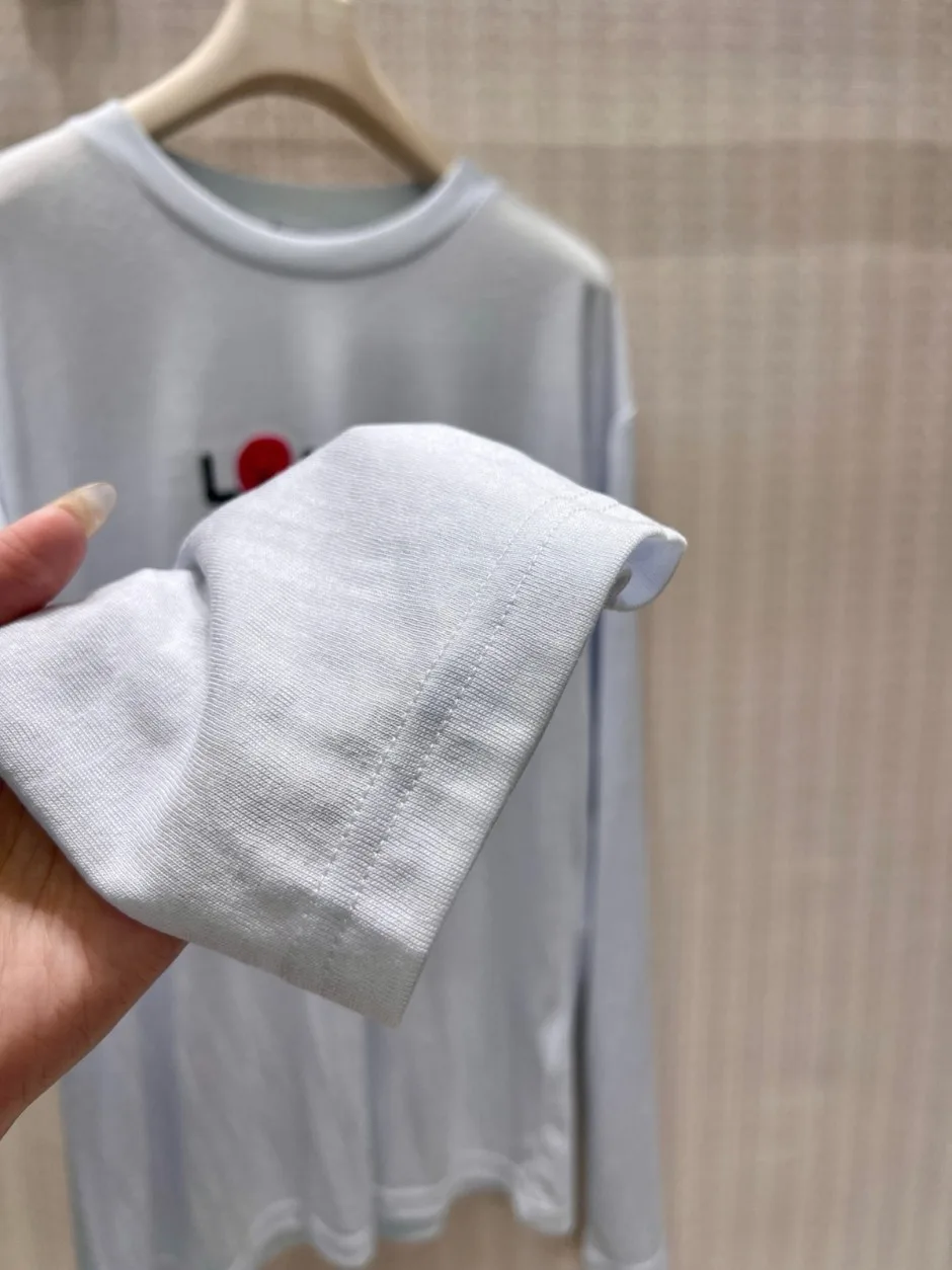 1789458638820442.webp カジュアル ロゴ 長袖Tシャツ ロエベ Tシャツ 偽物 合わせやすい ライトブルー