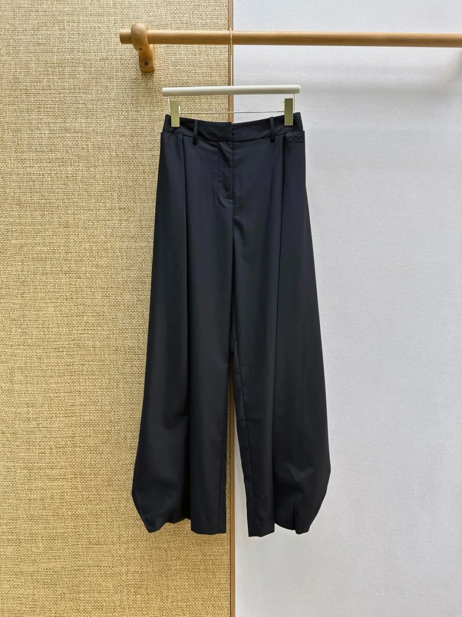 スタイリッシュ バルーンシルエット ワイドパンツ ロエベ スラックス 偽物