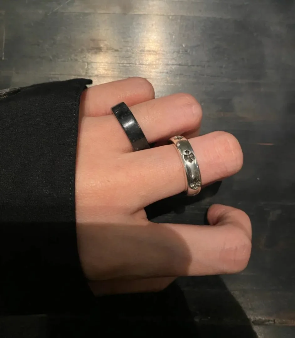 洗練された ユニセックス クロスモチーフ リング クロムハーツ 指輪 偽物
