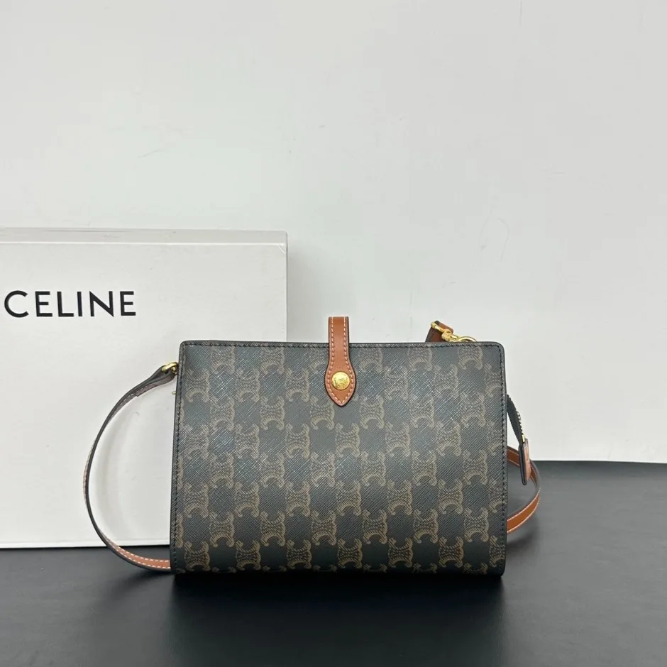 1789555412224016.webp 大人気モデル★CELINE スモールノートブック セリーヌ バッグ コピー ショルダーバッグ